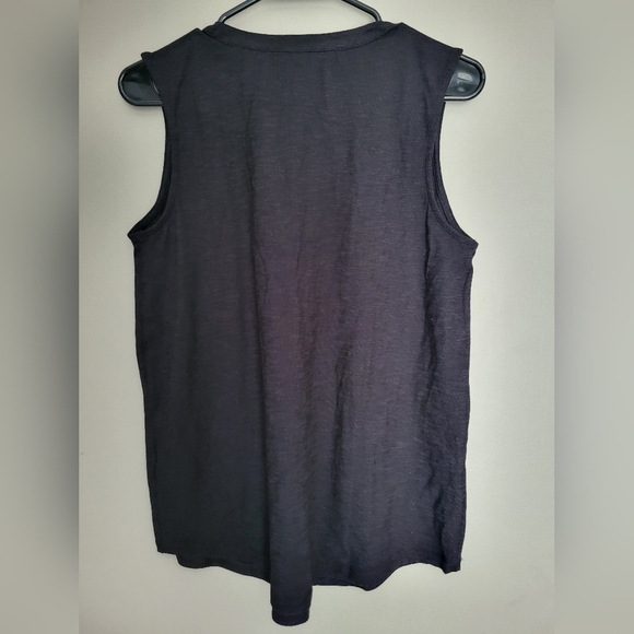 NEW Tahari Black V Neck Tank Top, Size Medium - Picture 2 of 4
